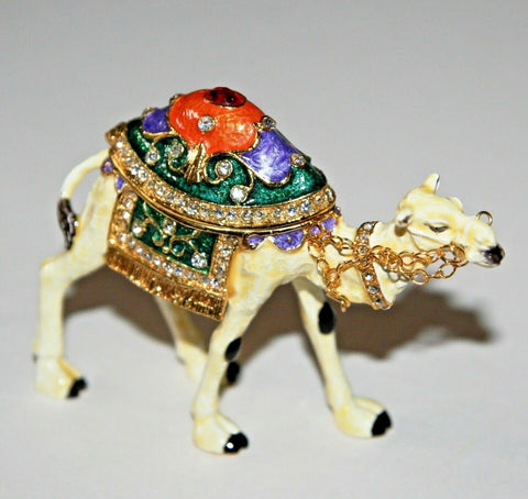 Juliana: Trinket Box. Treasured Trinkets: Camel walking