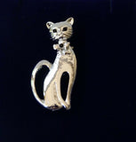 Rodney Holman: Brooch – Elegant Silver Coloured Cat