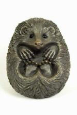 Oriele Bronze: Small Hedgehog Curled Up